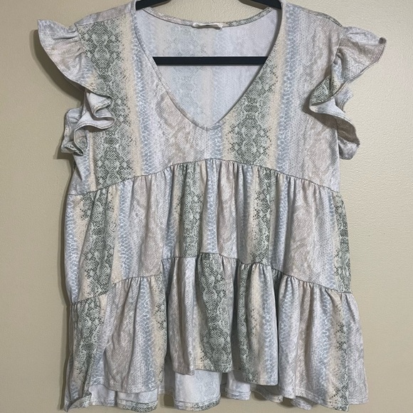 entro Tops - Entro Snakeskin Peplum Top Size‎ medium